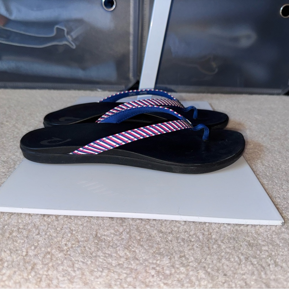 Oulkai Ho’Opio Flip Flops in Red/White/Blue Stripes Women’s 9 - Picture 2 of 11